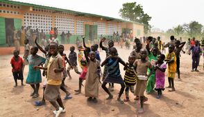 Kinderschulspeisung in Togo